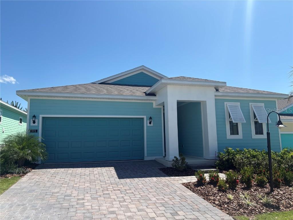 995 Fiesta Key Cir., Lady Lake, FL 32159