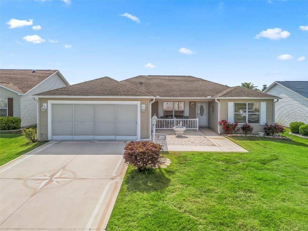 1552 Blossom Ter., The Villages, FL 32162