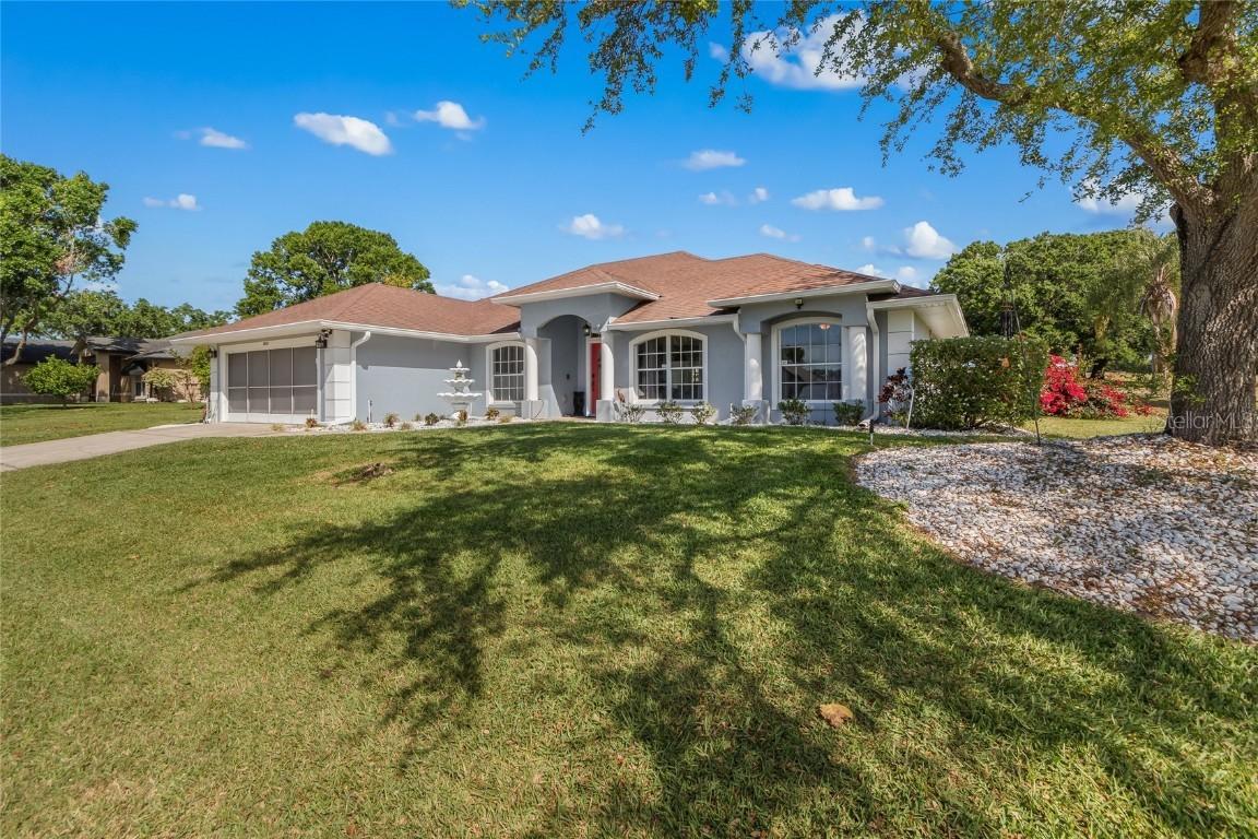 8925 Pebble Beach Pl., Clermont, FL 34711