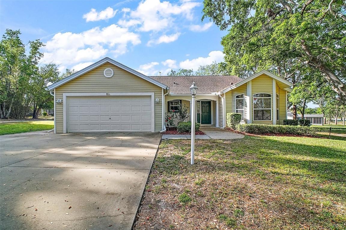 811 Harper Pl., Lady Lake, FL 32159