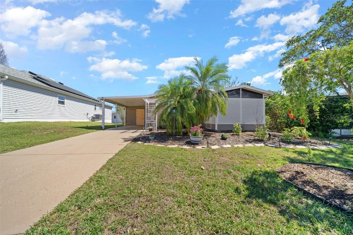 1541 Doral Cir., Lady Lake, FL 32159