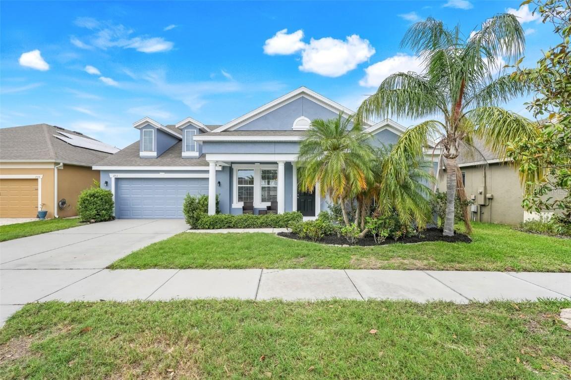 251 Blue Cypress Dr., Groveland, FL 34736