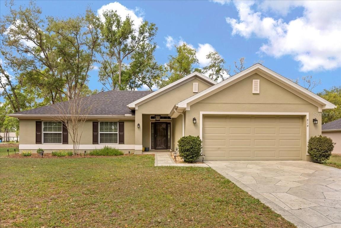 814 Olive Ave., Fruitland Park, FL 34731