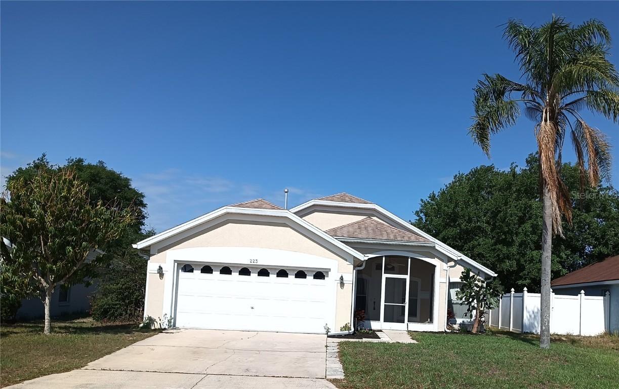 223 Lady Diana Dr., Davenport, FL 33837