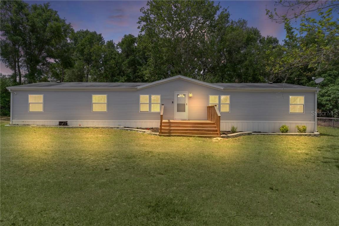 37403 Rolling Acres Rd., Lady Lake, FL 32159