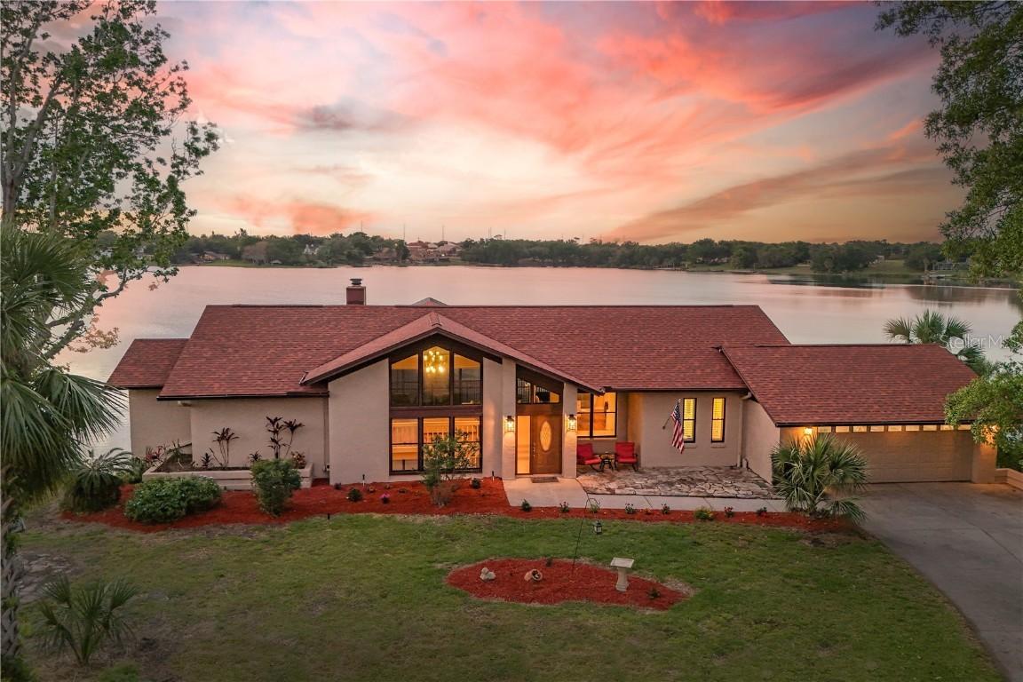 3011 Lake Woodward Dr., Eustis, FL 32726