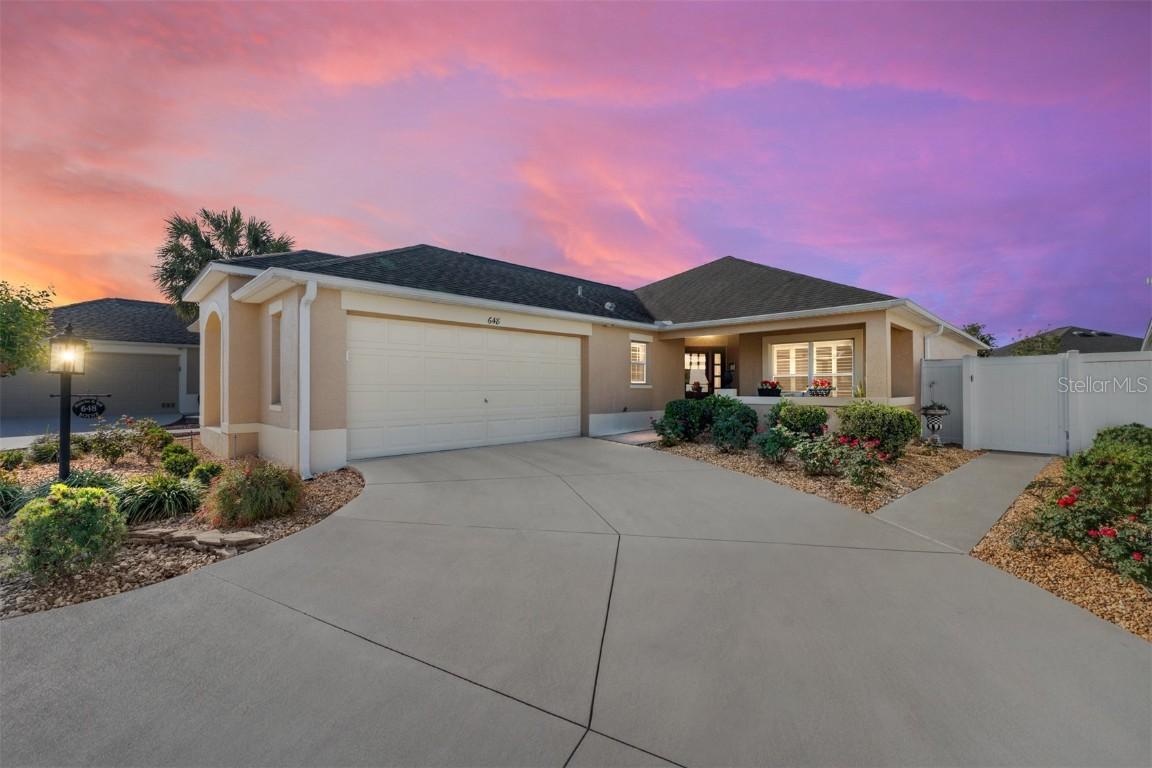 648 Mission Hills Tr., The Villages, FL 32162