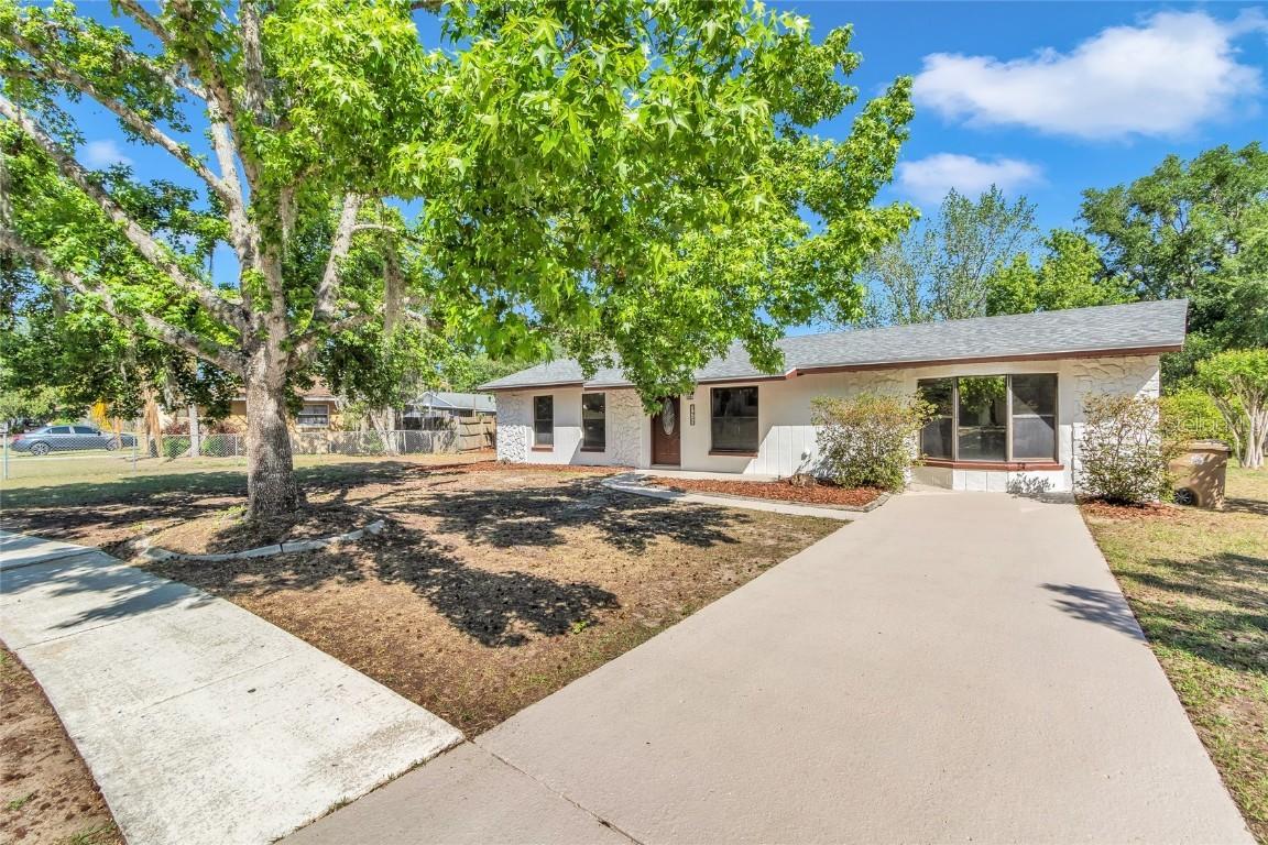 3415 Sail Fish Ave., Fruitland Park, FL 34731
