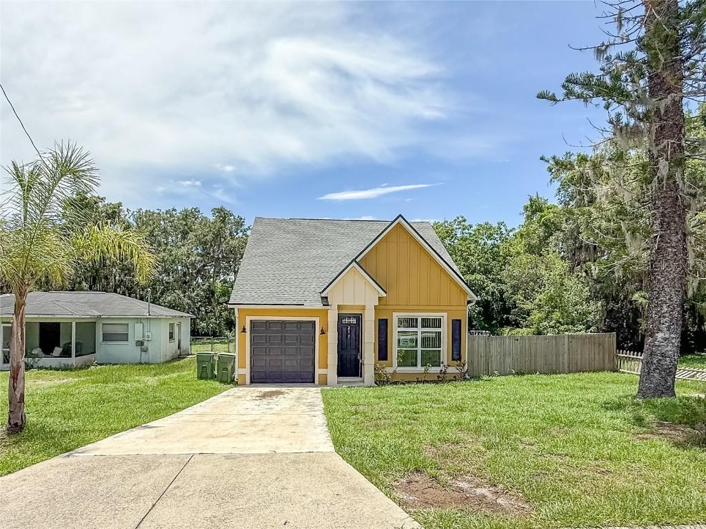 217 S East St., Leesburg, FL 34748