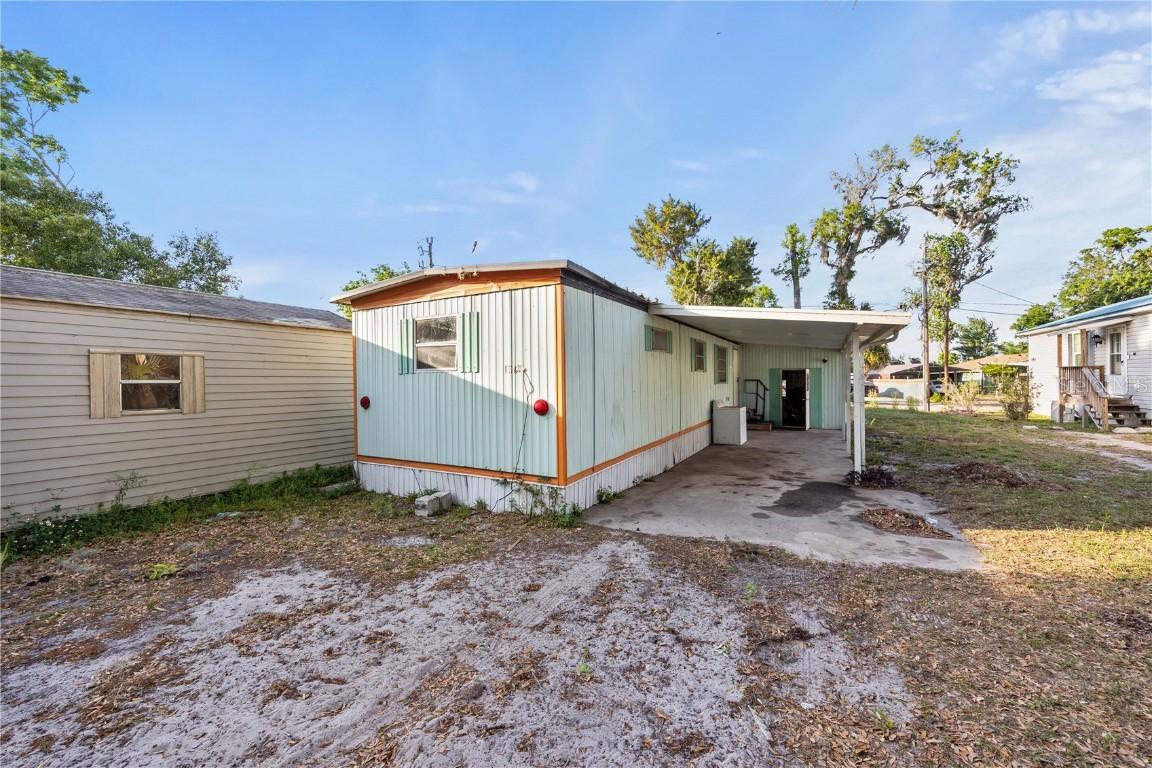 1098 NW 7th Blvd., Lake Panasoffkee, FL 33538