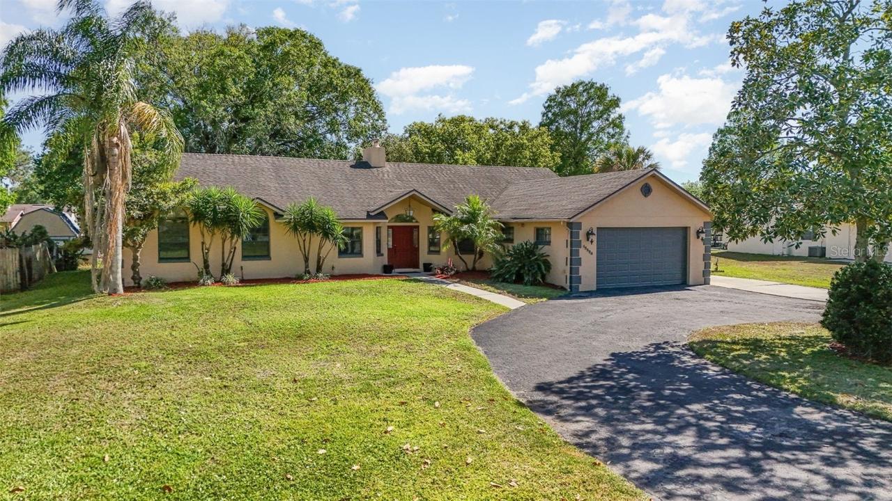 12504 Blue Heron Way, Leesburg, FL 34788