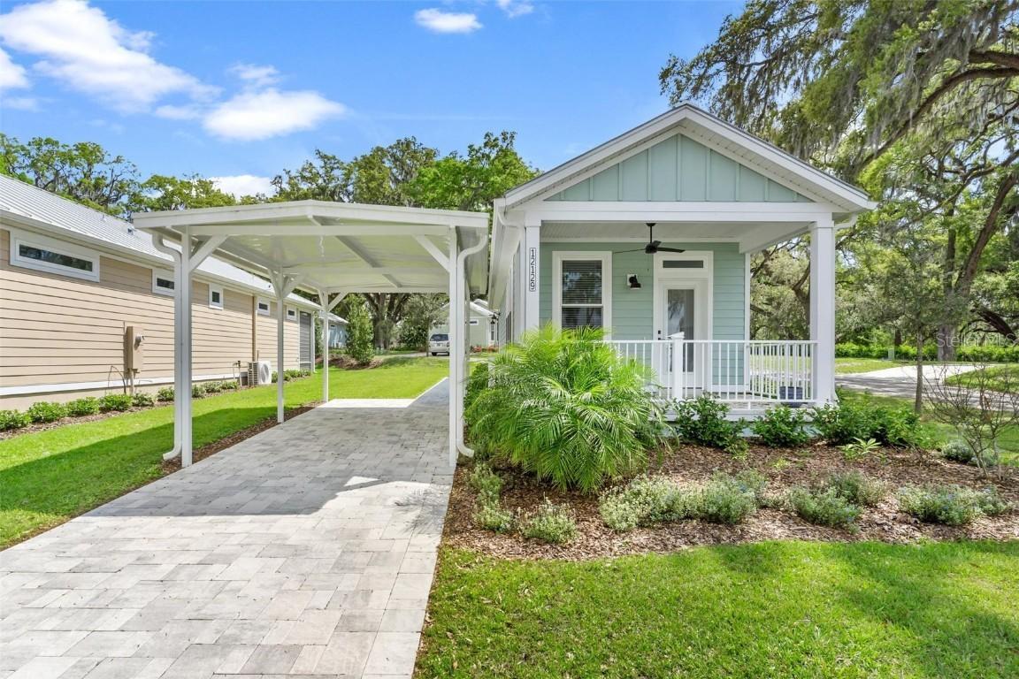 12129 Grand Oak Ln., Oxford, FL 34484