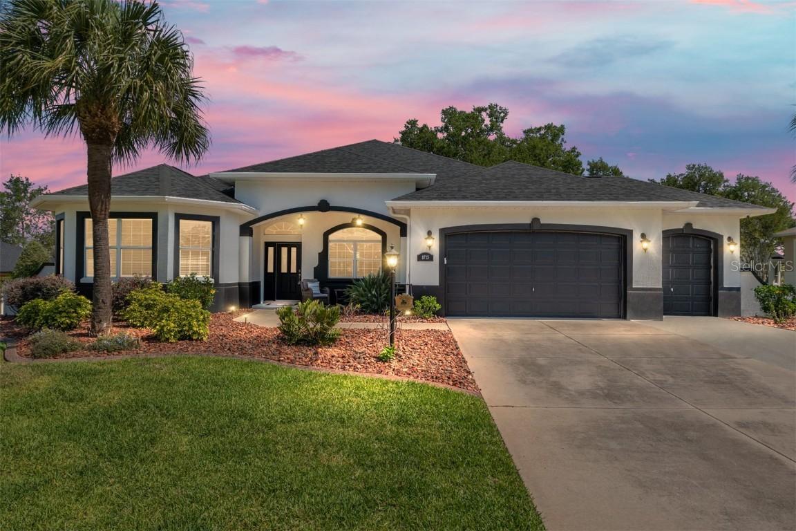 8715 SE 176th Lowndes Pl., The Villages, FL 32162
