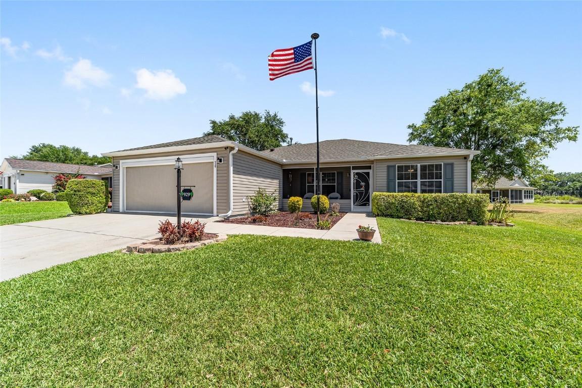 929 Eastmont Ct., The Villages, FL 32162