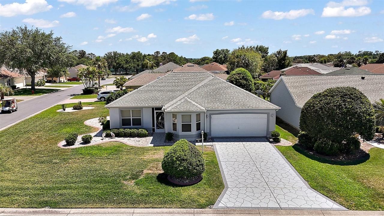 1902 Del Norte Dr., Lady Lake, FL 32159