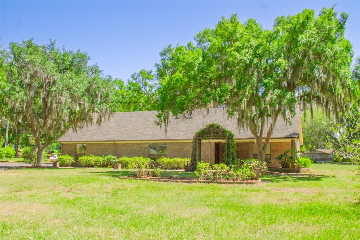 2112 Robie Ave., Mount Dora, FL 32757