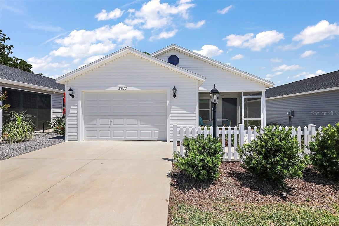 5817 Valente Ct., The Villages, FL 32163