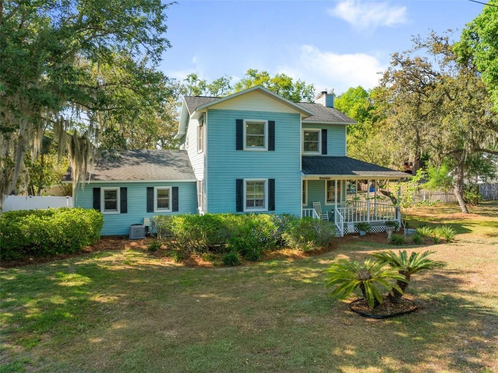 25541 Troon Ave., Sorrento, FL 32776
