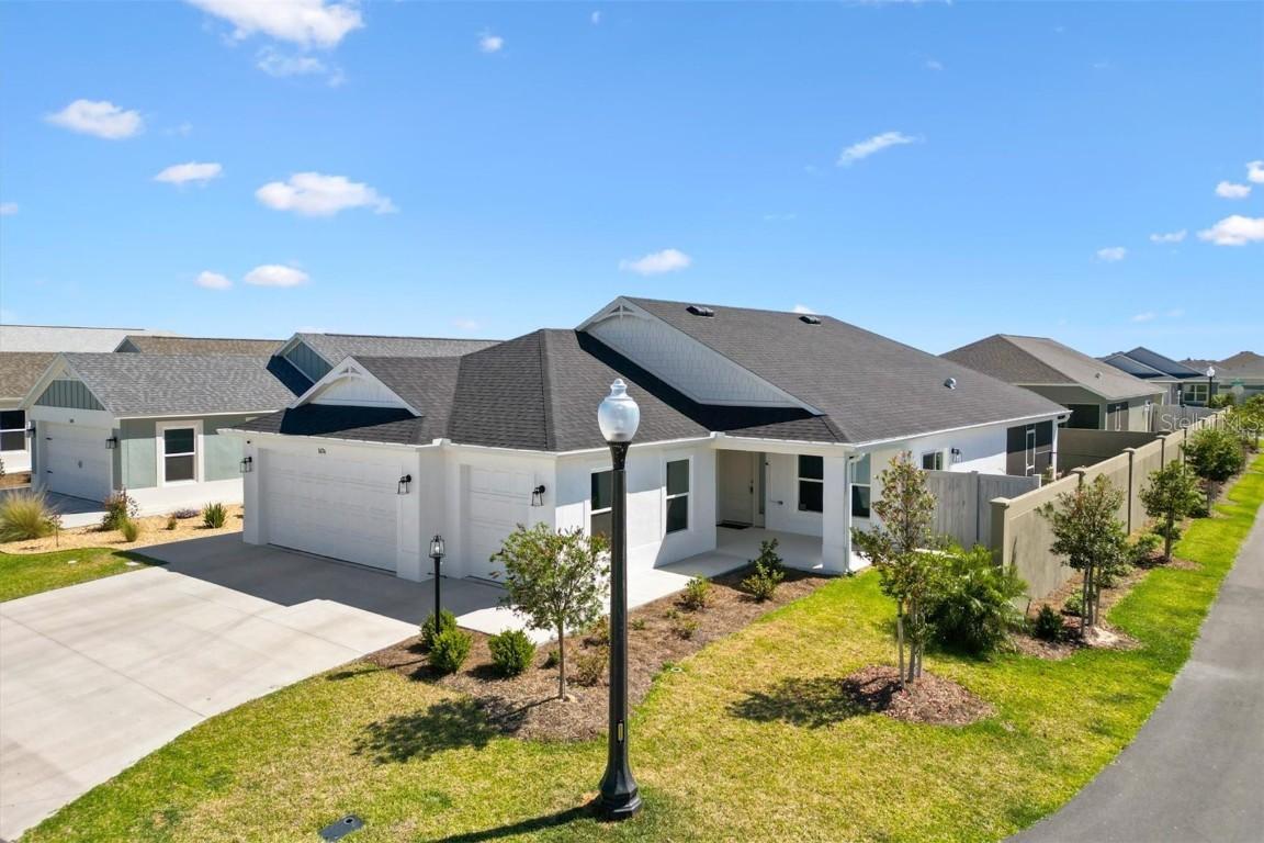1674 Cadorette Dr., The Villages, FL 34762