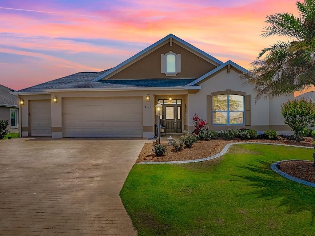 1454 Neuport Path, The Villages, FL 32163