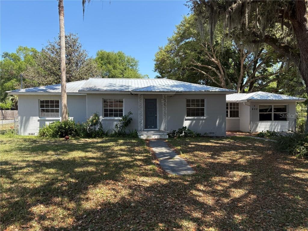 608 Gray Ave., Wildwood, FL 34785