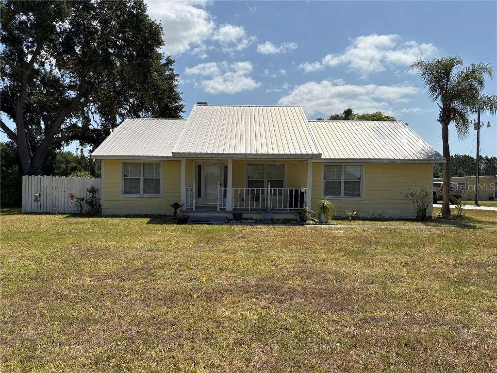5041 Cr 577, Center Hill, FL 33514
