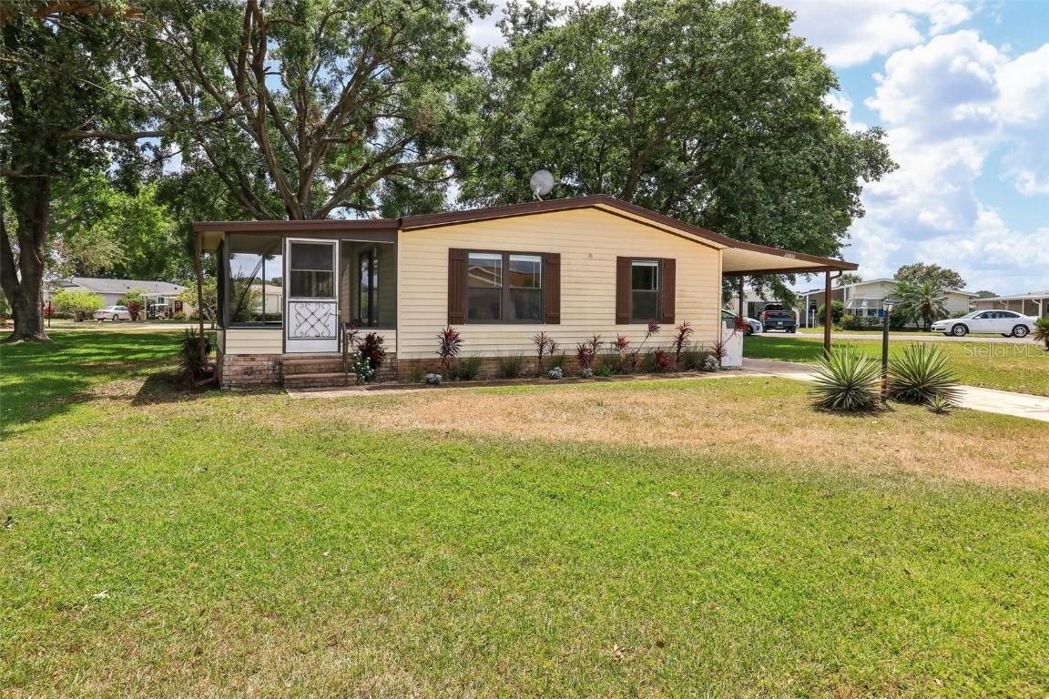 24802 Pine Hill, Leesburg, FL 34748