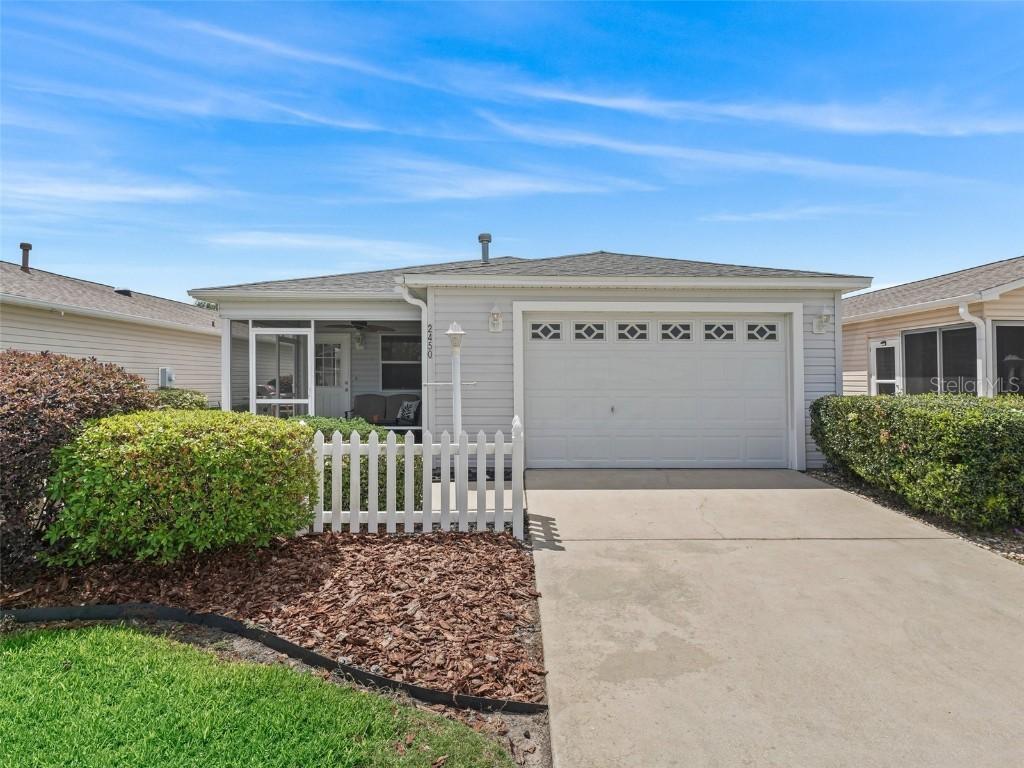 2450 Kingstree Pl., The Villages, FL 32162