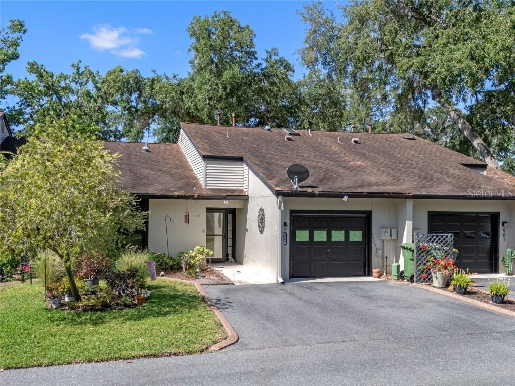 903 Belle Oak Dr., Leesburg, FL 34748