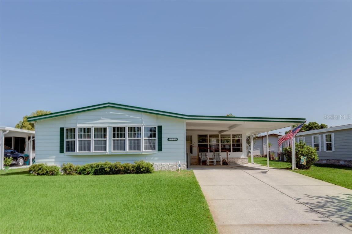 3026 Myakka River Rd., Tavares, FL 32778