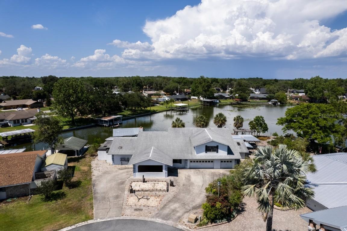 5339 Kings Ct., Fruitland Park, FL 34731