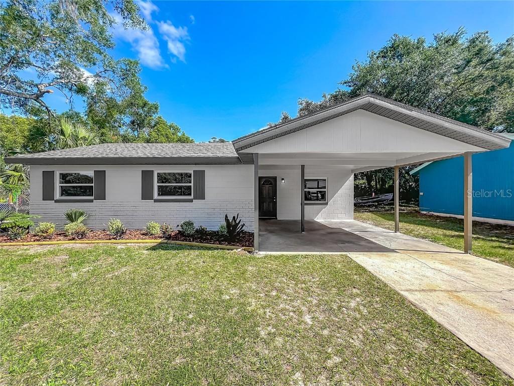 1905 Selleen Dr., Eustis, FL 32726