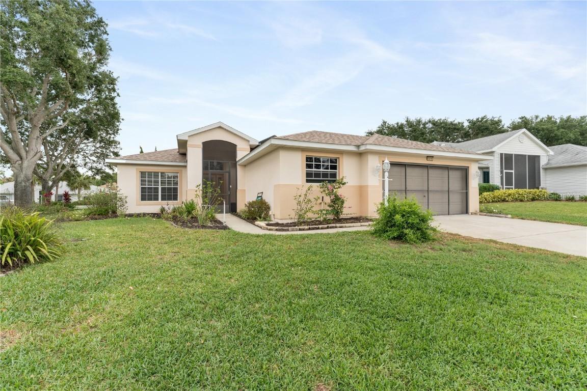 5075 China Sea Dr., Tavares, FL 32778