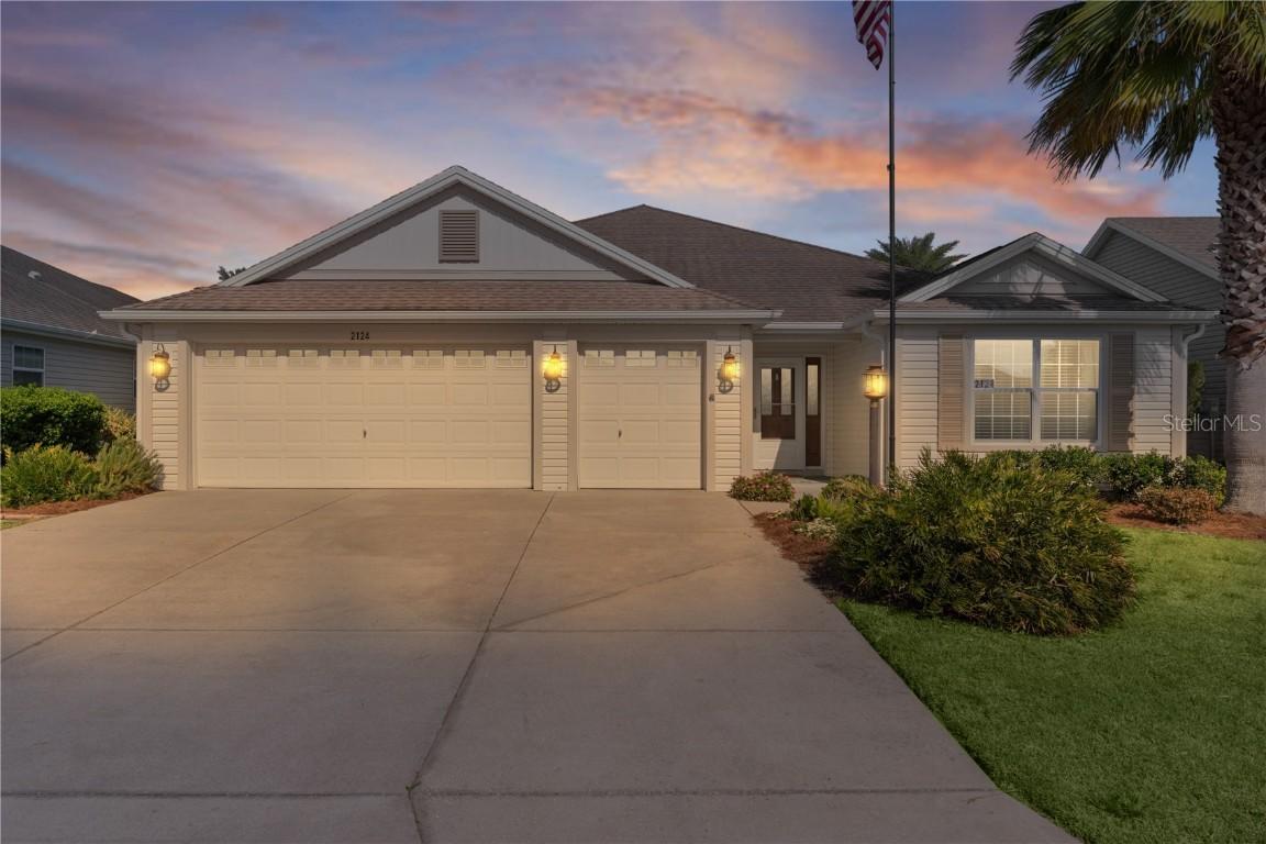 2124 Hames Ln., The Villages, FL 32162