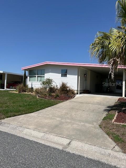 715 Surrey Pl., Leesburg, FL 34748