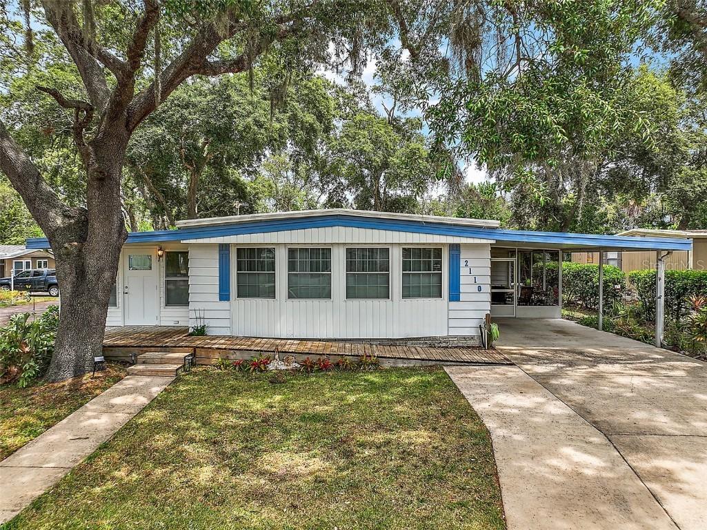 2110 Oak Cir., Mount Dora, FL 32757