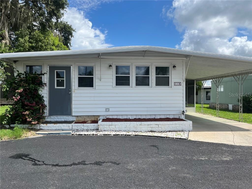 118 Tropical Ln., Leesburg, FL 34748