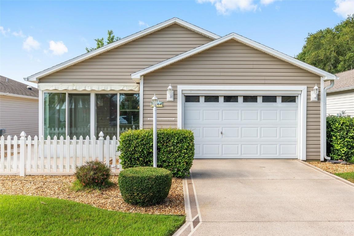 2564 Red Cedar Ln., The Villages, FL 32162