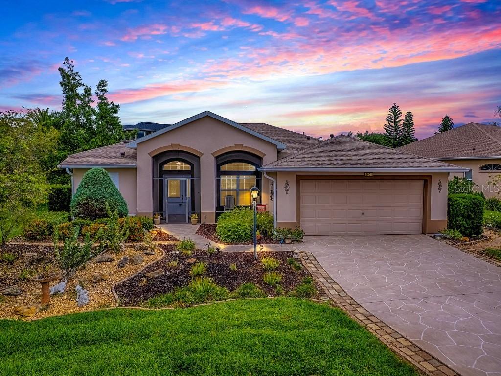 3001 Lake Huron Ln., Tavares, FL 32778