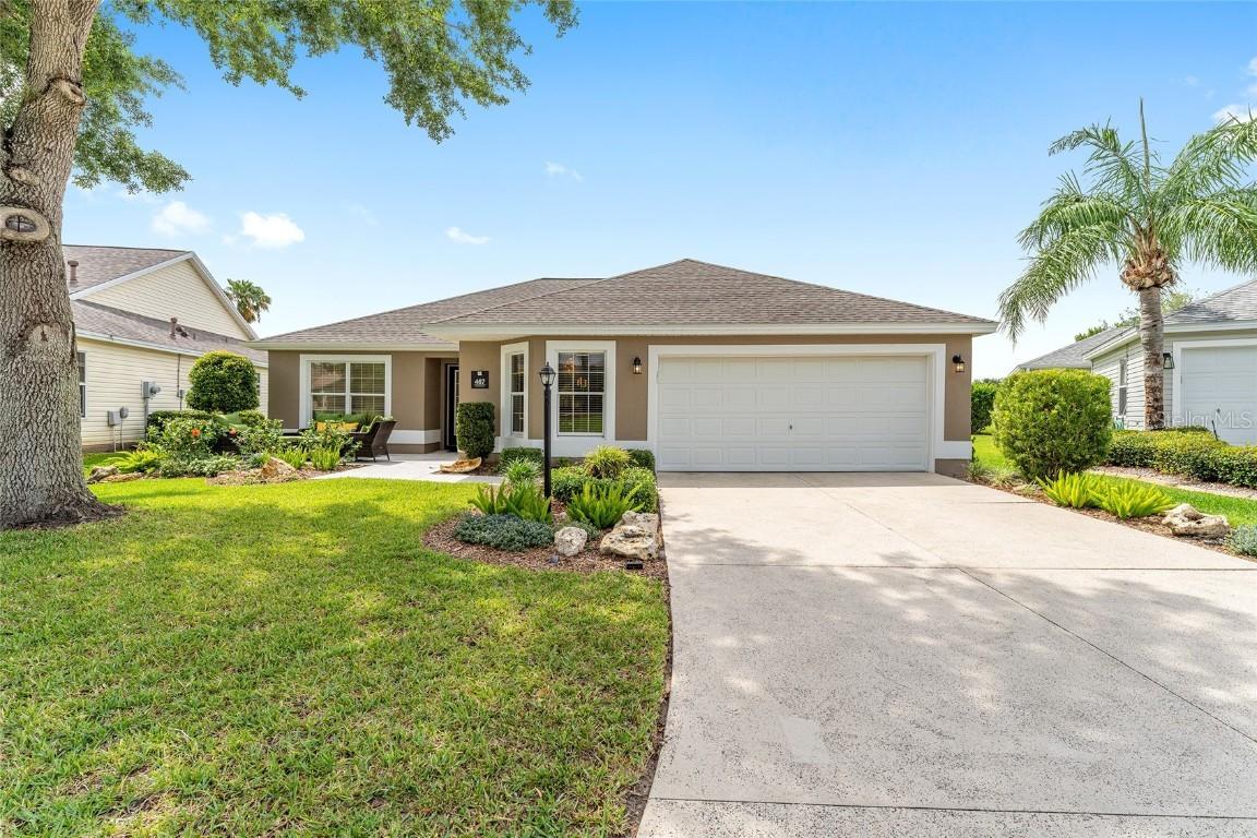 467 Weston Manor Dr., The Villages, FL 32162