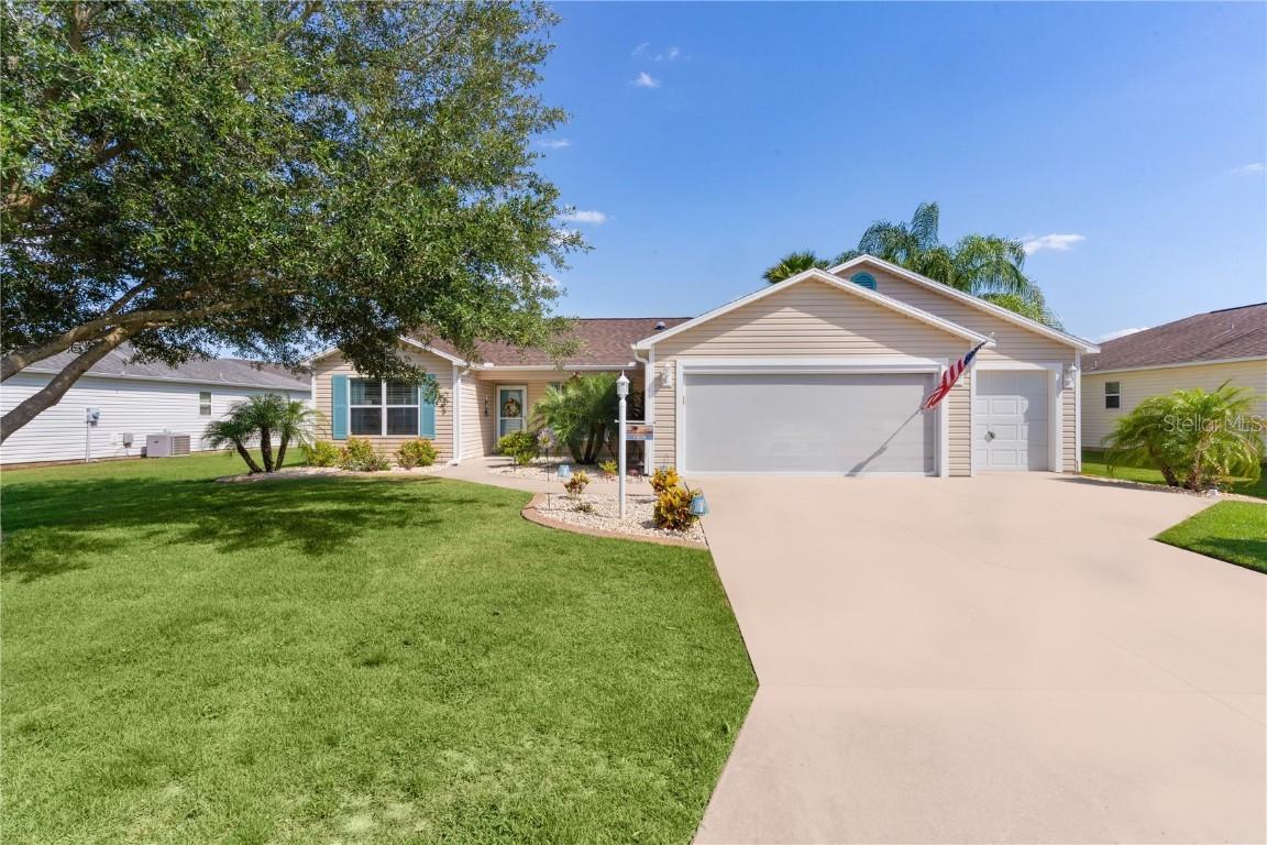 898 Abaco Path, The Villages, FL 32163