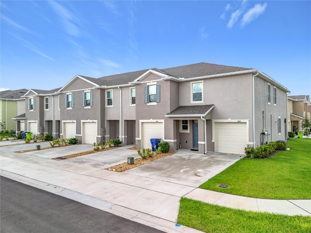 1042 Lido Dr., Howey In The Hills, FL 34737