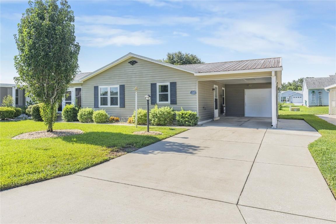 1114 Paradise Dr., Lady Lake, FL 32159