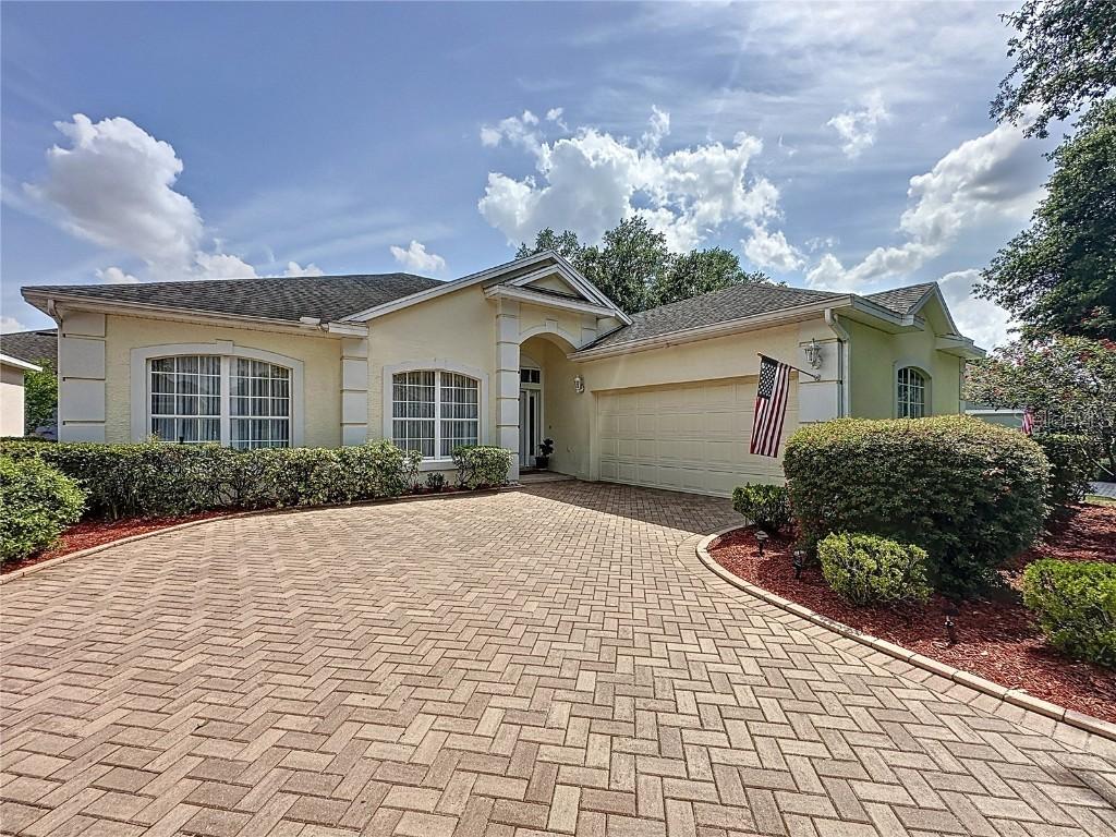 2415 Twickingham Ct., Clermont, FL 34711