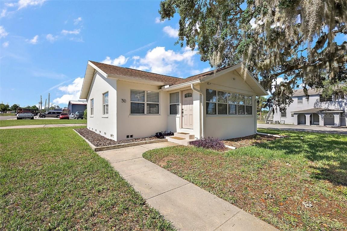 30 E Key Ave., Eustis, FL 32726