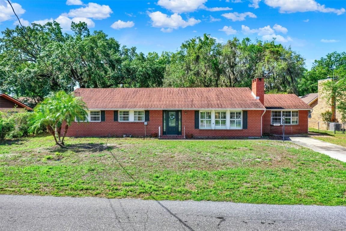 1007 N Shore Dr., Leesburg, FL 34748