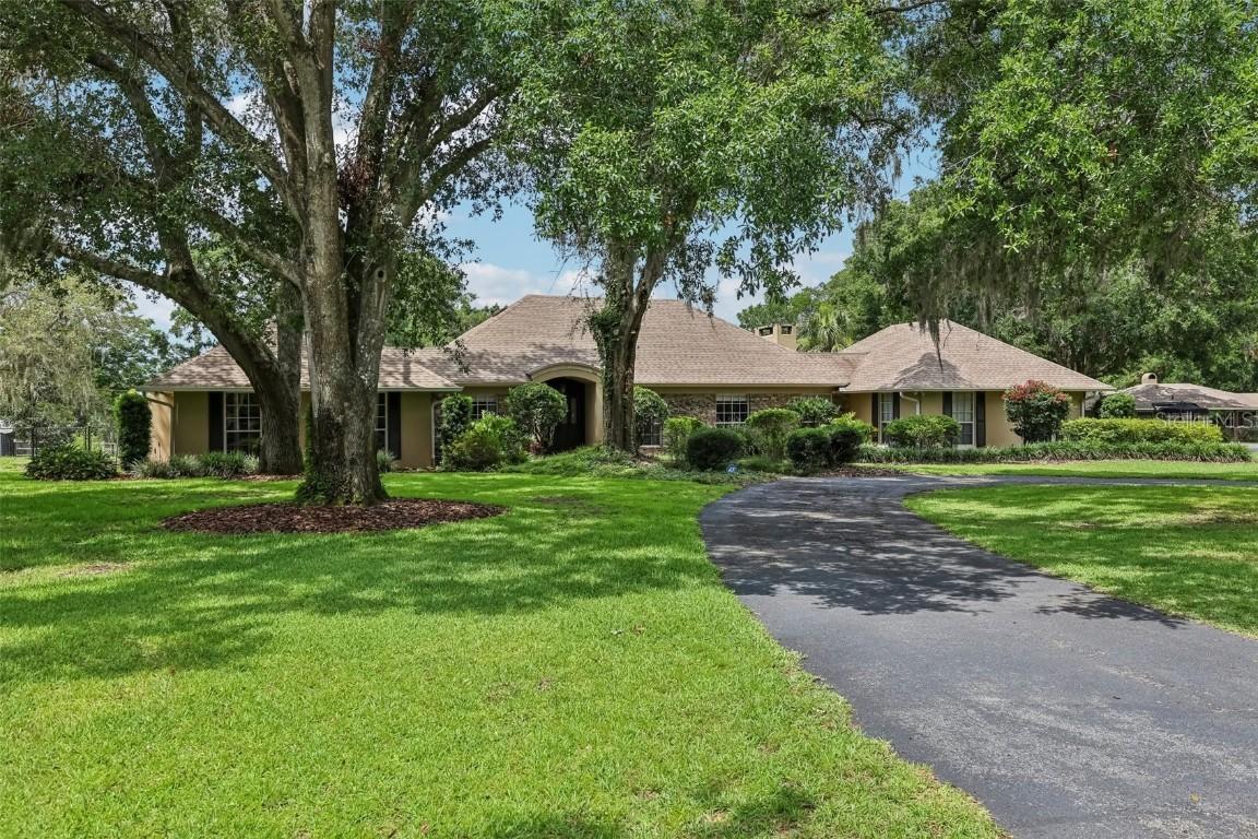 1930 Country Club Rd., Eustis, FL 32726