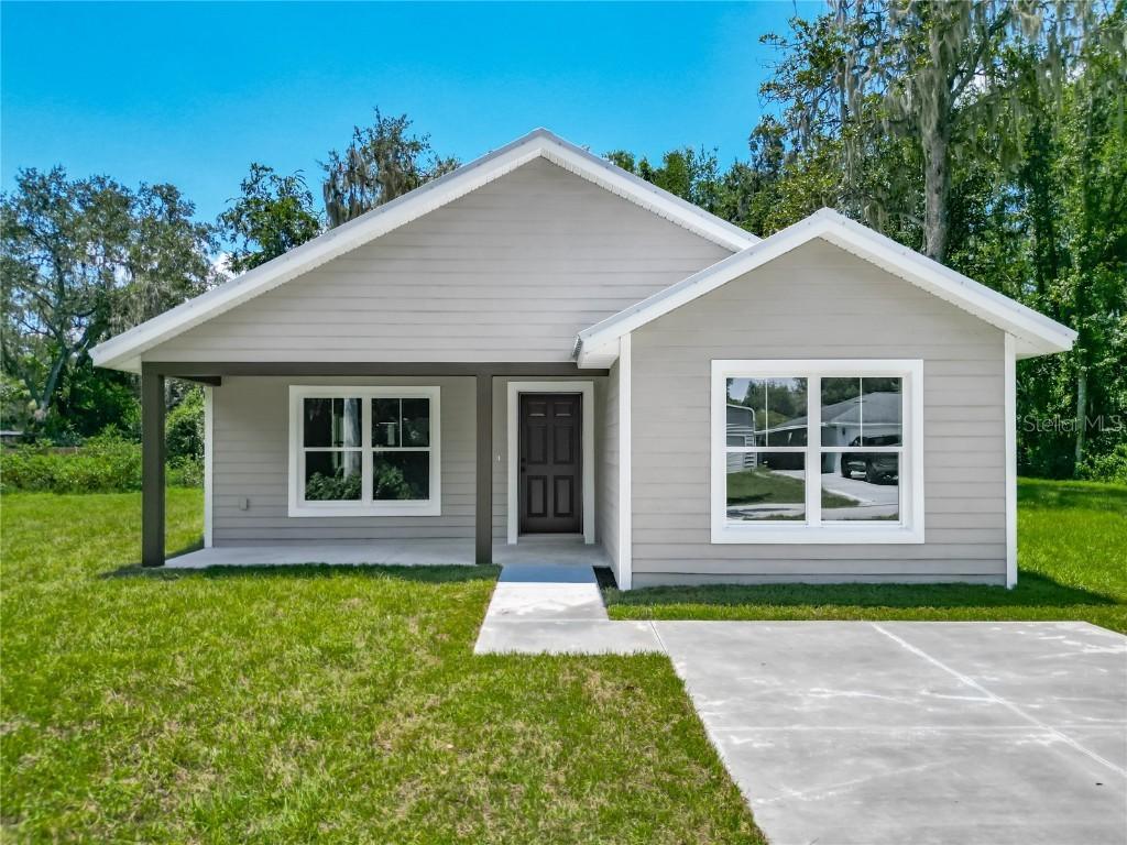 919 Cr 482c, Lake Panasoffkee, FL 33538