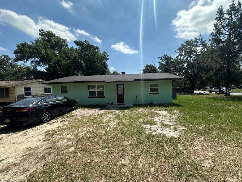 102 Harold St., Leesburg, FL 34748