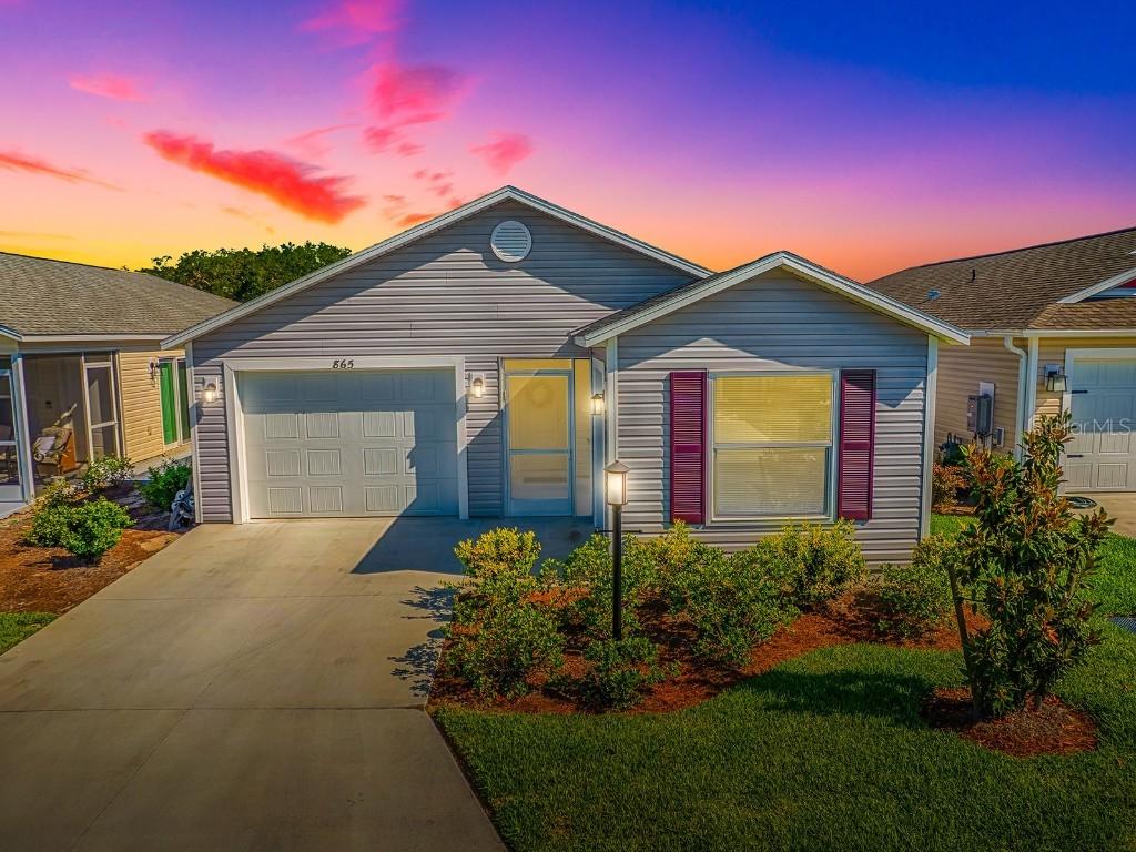 865 Conroe St., The Villages, FL 34762